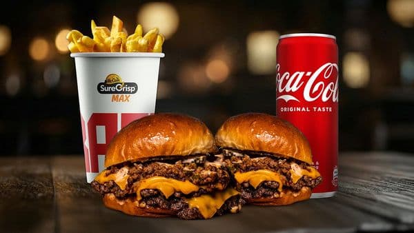 XL 2 x Sloppy Joe double burger + 1 x pomfrit + 1 x Coca Cola 0,33l