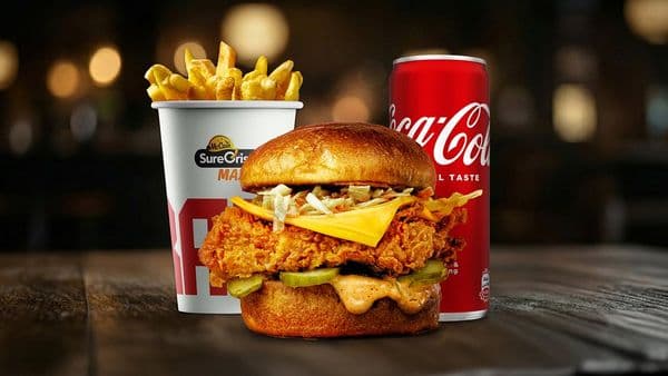 Original chicken burger + pomfrit + Coca cola 0.33l