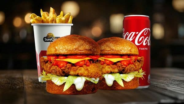 XL 2 x Buffalo Chicken burger + 1 x pomfrit + 1 x Coca Cola 0,33l